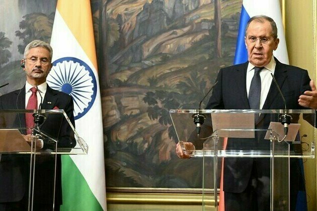 Russia urges India and Pakistan to resolve tensions through diplomacy