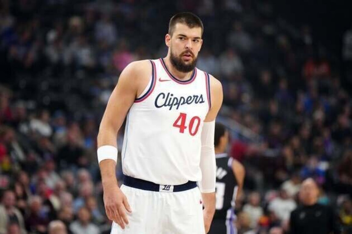 C Ivica Zubac (ankle) available for surging Clippers