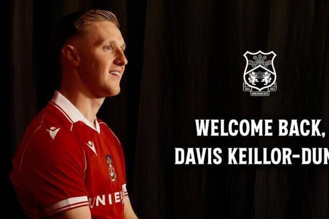 Wrexham brings back F Davis Keillor-Dunn with transfer from Barnsley