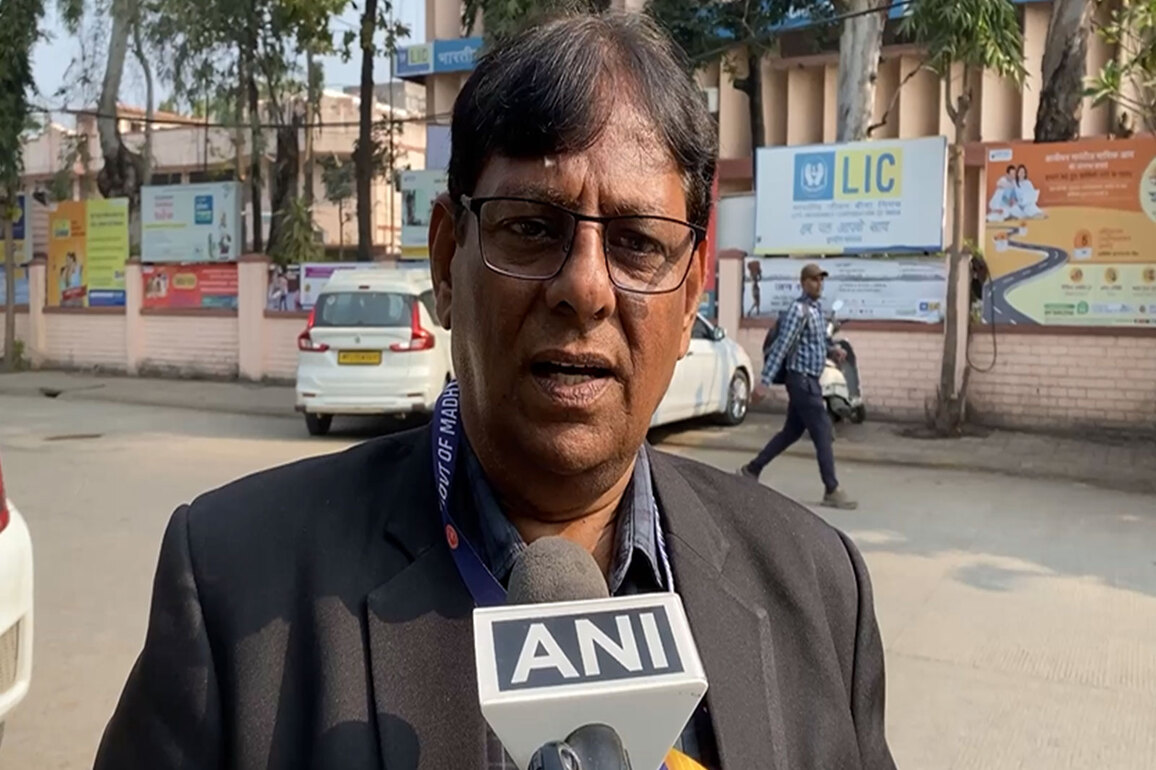 "Senior doctors, officials continuously monitoring situation," says CMHO Hasani on Indore water contamination issue