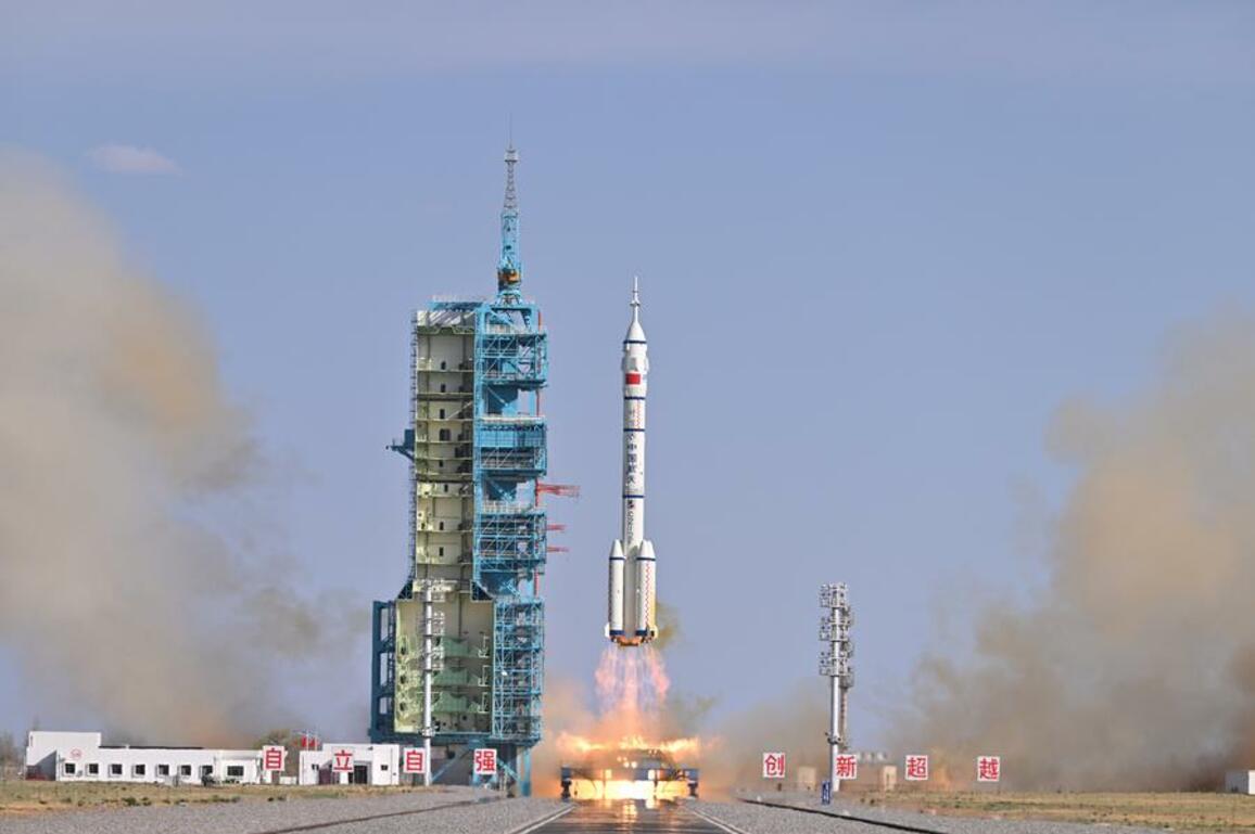 GLOBALink | China launches Shenzhou-20 crewed spaceship