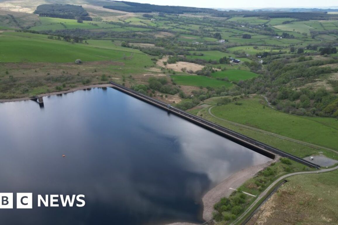 Welsh Water urges people not to waste water in hot weather
