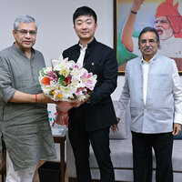 Nothing CEO Carl Pei meets Ashwini Vaishnaw, announces USD 100 mn manufacturing JV in India