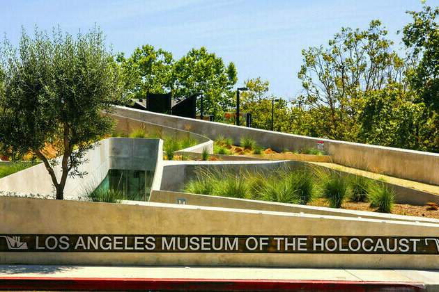 Holocaust museum pulls post over Gaza uproar