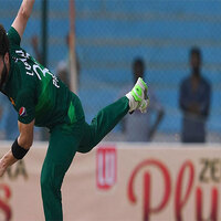 Pakistan pacer Usman Shinwari announces international retirement