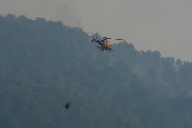 Spain battles nationwide wildfire crisis amid mass evacuations