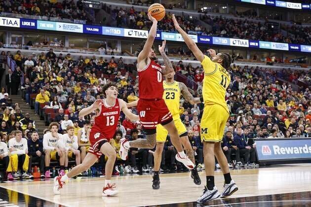 No. 3 Michigan edges No. 23 Wisconsin to reach Big Ten title game