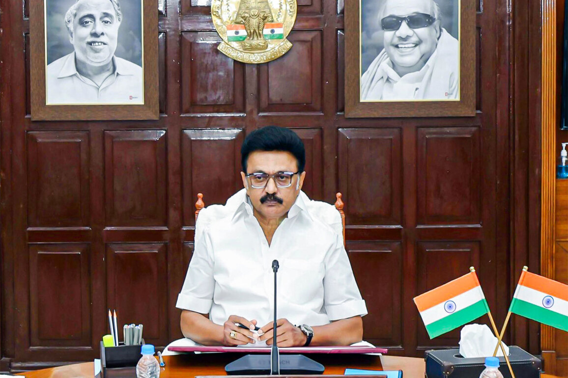 Tamil Nadu govt credits Rs 2000, monthly pension in accounts of elderly, widows, persons with disabilities as part of KMUT scheme