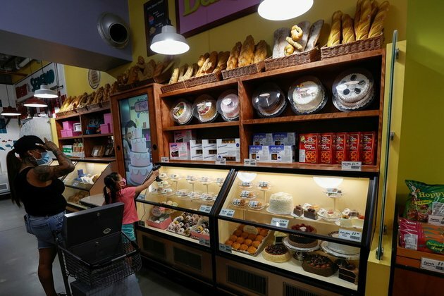 Poll finds how many Americans feel inflation effects