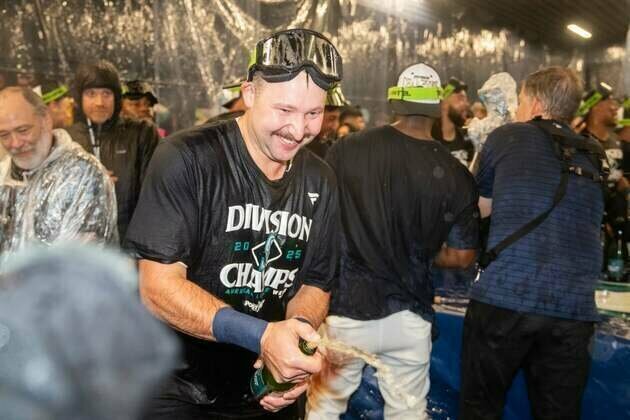 Cal Raleigh, Mariners seek to continue playoff surge in finale vs. Rockies