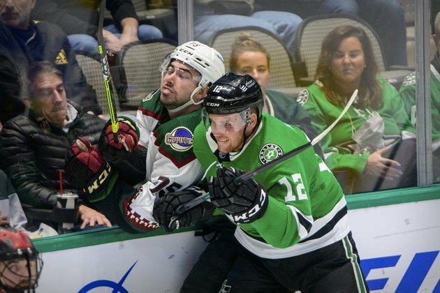 Jamie Benn's third-period explosion carries Stars past Coyotes