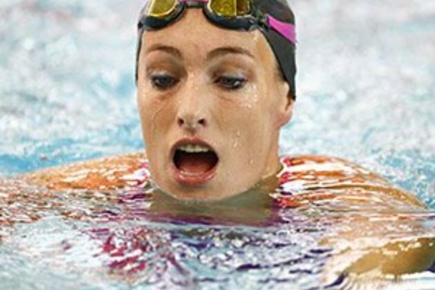Schoeman, Schoenmaker fly SA flag at Tokyo World Cup stop