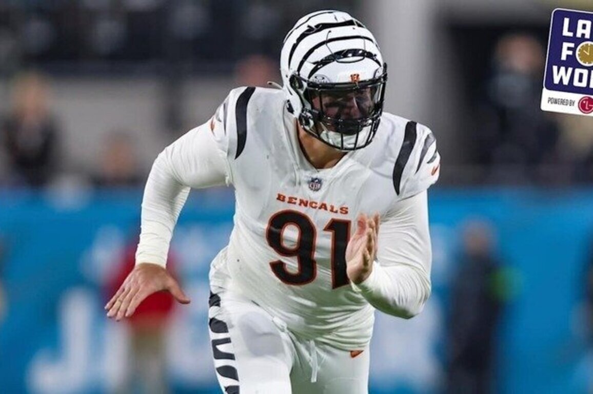 Late for Work: Media Reaction to Ravens Landing Trey Hendrickson