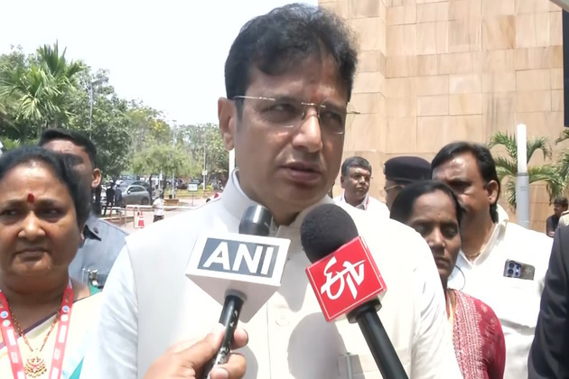 Tariffs, West Asia conflict impacting textile sector, India must tap domestic market potential: Telangana Minister