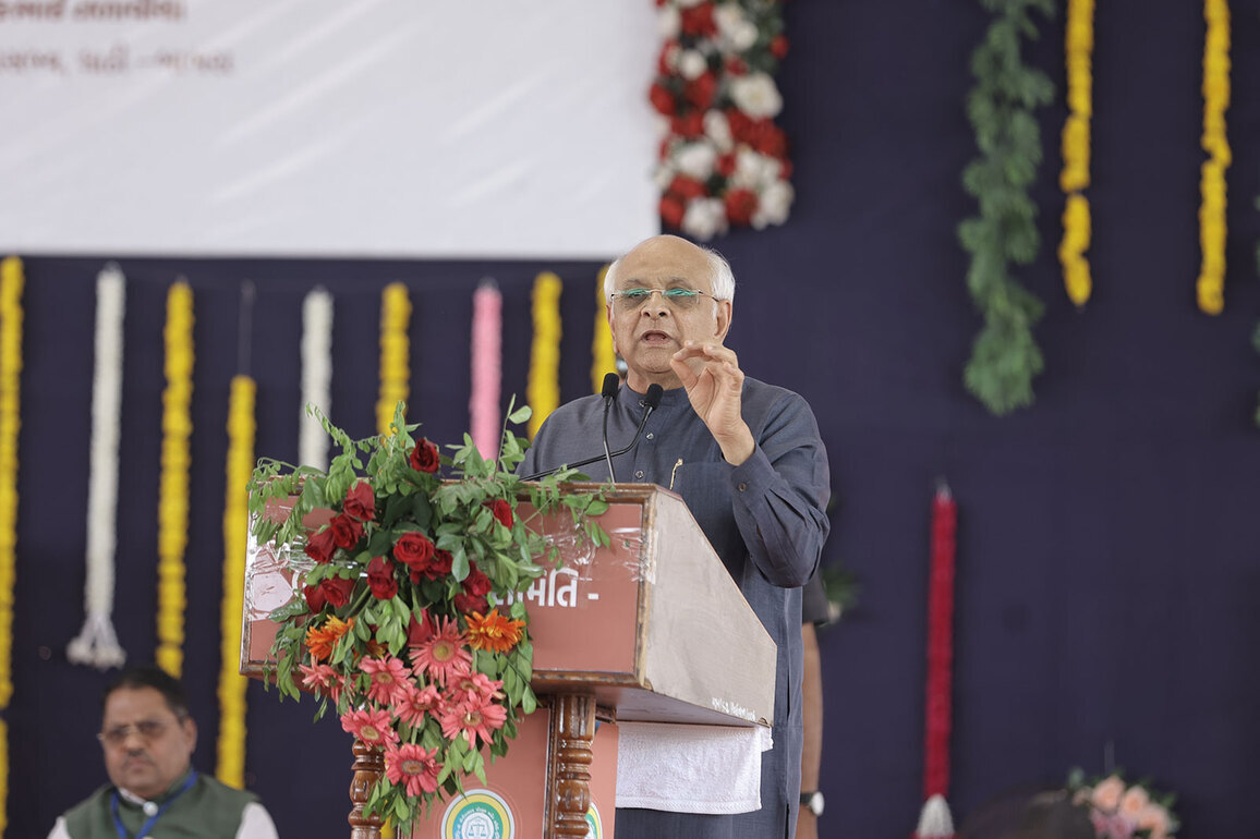 Gujarat CM gifts development projects worth Rs 707 cr to Amreli district, says no project stalled due to lack of funds