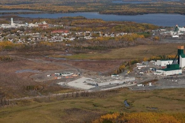 Investors shrug at thick red pen for Evolution's Red Lake gold