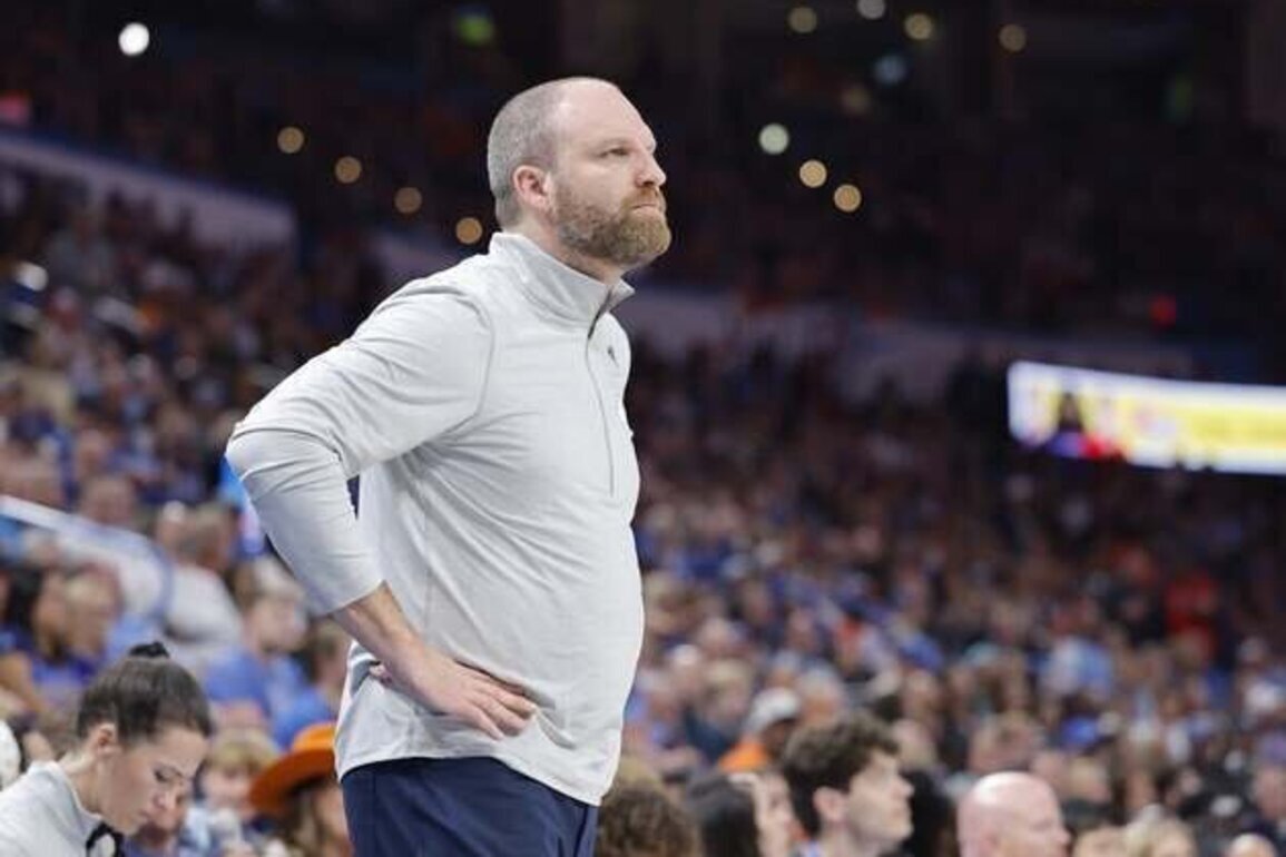 Report: Bucks hiring former Grizzlies head coach Taylor Jenkins