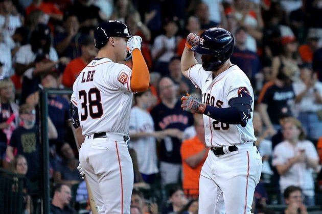 Astros look for continued production in bottom of order vs. Angels