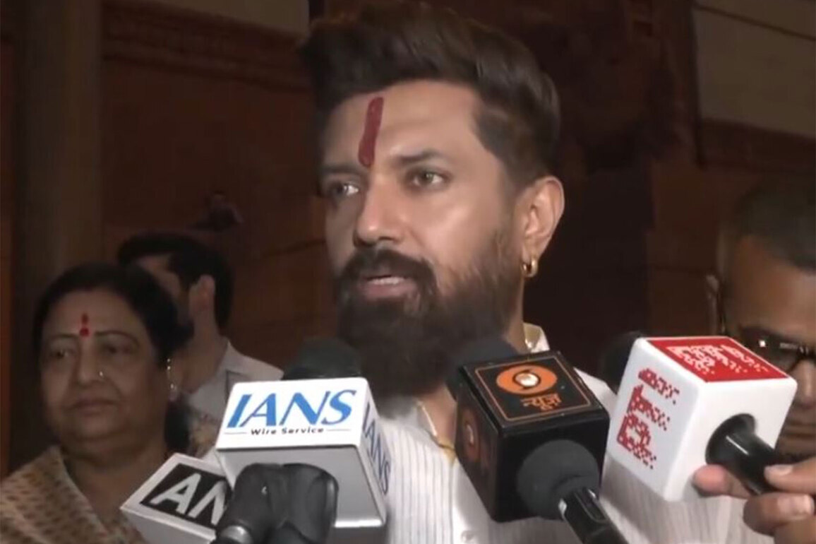 "Public distrust will only grow if Opposition views everyone with suspicion," says Chirag Paswan on TMC's plan to move impeachment motion against CEC