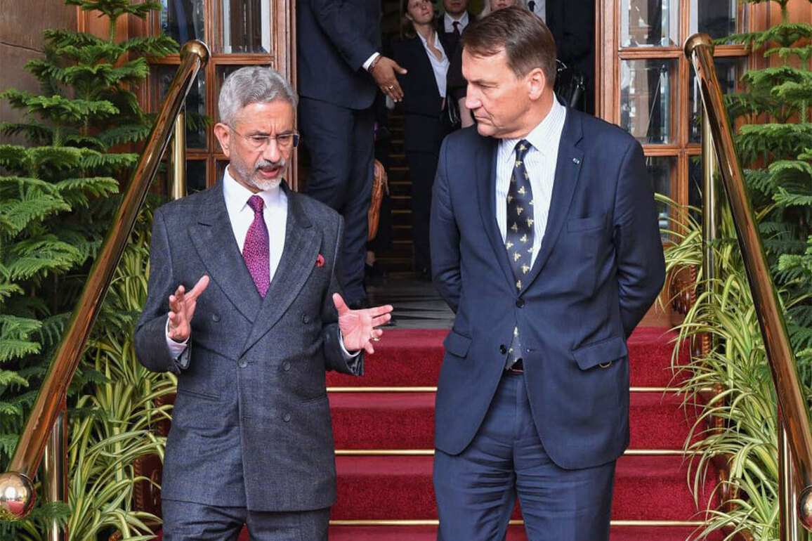Jaishankar discusses bilateral ties, global developments with Poland's Dy PM; reviews cooperation in economy, tech, defence