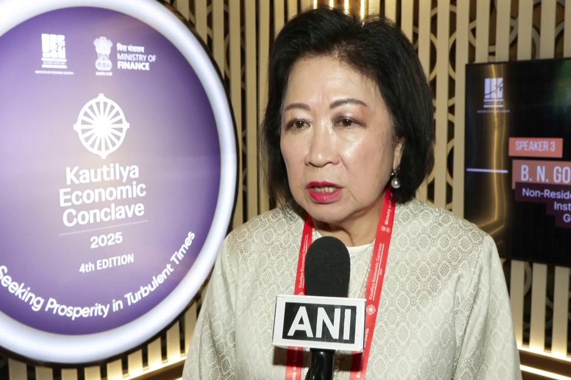 "It has negative impact on all of us": Special International Trade Advisor to Indonesian President on US tariffs