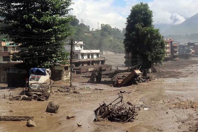 NDRF on high alert as Nepal flash flood threatens Gandak; Bihar, UP deploy rescue teams in vulnerable areas