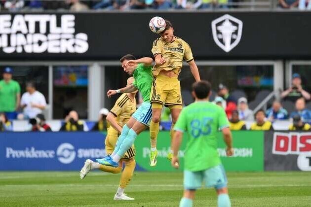 Sounders return home with a bang, rout St. Louis