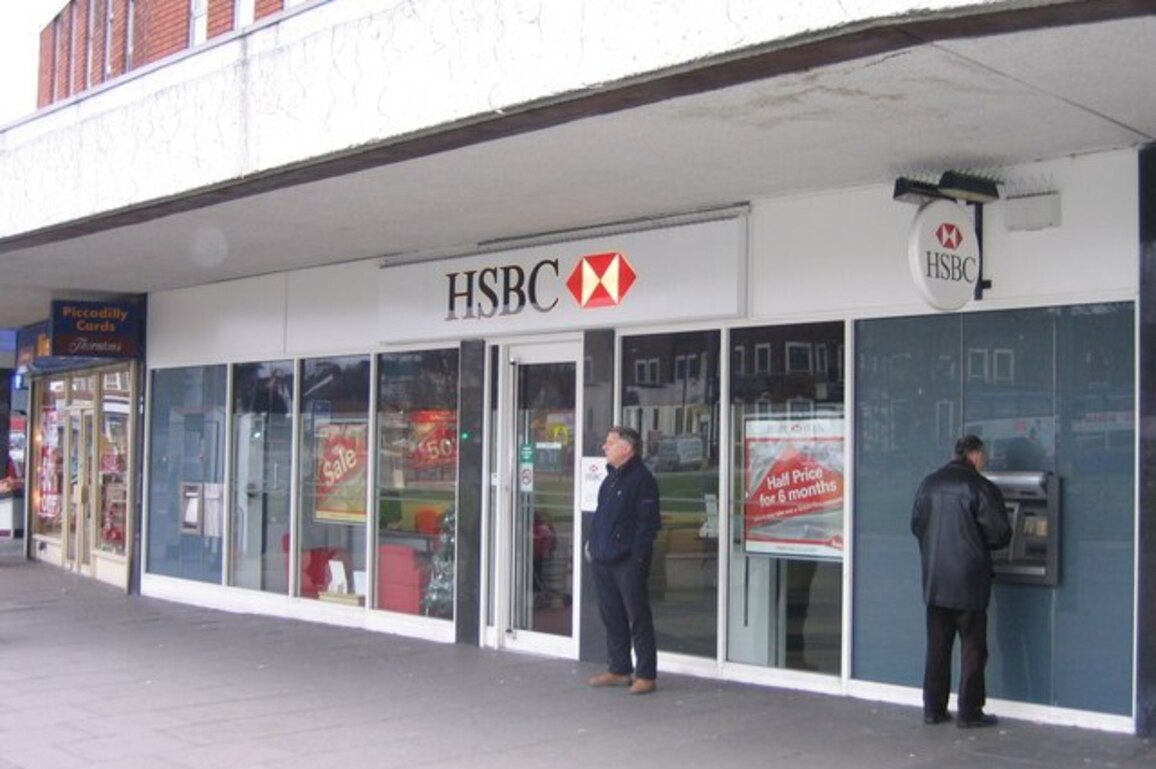 HSBC to deploy Mistral AI models in broad tech overhaul