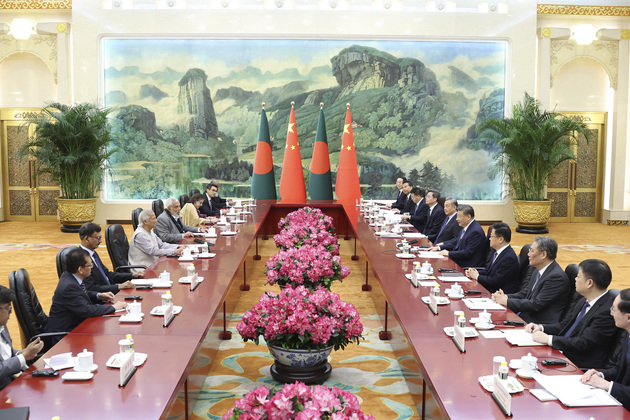 CHINA-BEIJING-XI JINPING-BANGLADESHI INTERIM GOVERNMENT-CHIEF ADVISER-MEETING (CN)