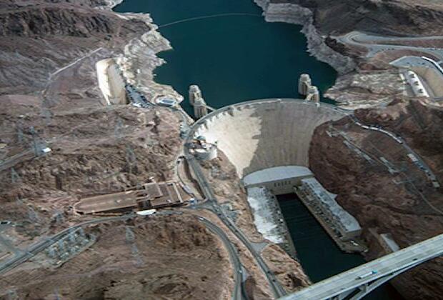 Hoover Dam reservoir hits record low amidst extreme U.S. drought