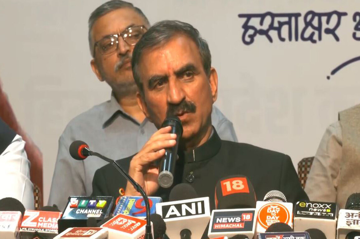 Congress launches "Vote Chor, Gaddi Chhod" signature campaign in Himachal: Targets one lakh signatures by Oct 13