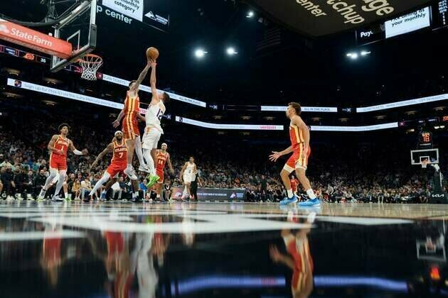 Surging Hawks storm back to beat Suns