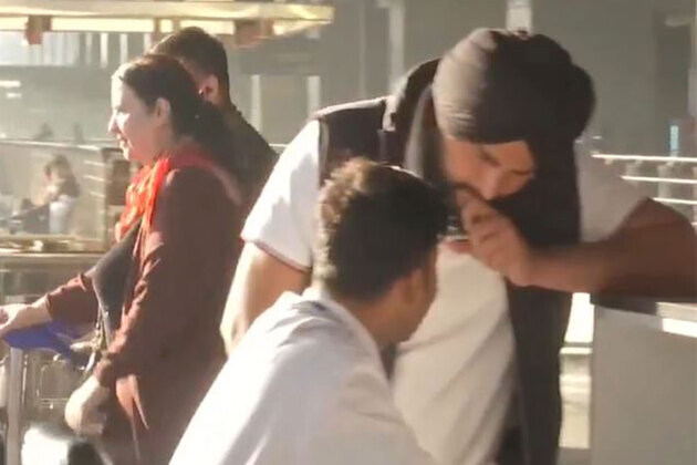 Passengers recount panic in Middle-East amid attacks; Westbound flights from Delhi delayed, DIAL issues advisory