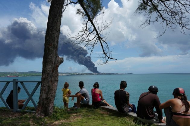 Cuba Gets Help From Mexico, Venezuela to Fight Oil Fire
