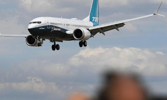 Boeing 787 diverted to New Caledonia with smoke from cockpit: official Boeing 787 diverted to New Caledonia with smoke from cockpit: official