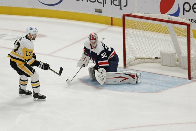 Bryan Rust, Penguins beat Capitals to take over division lead