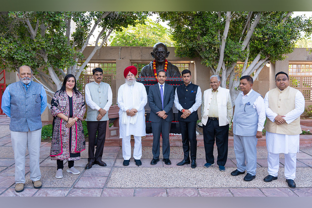 Shrikant Shinde-led all-party delegation pays floral tributes at bust of Mahatma Gandhi