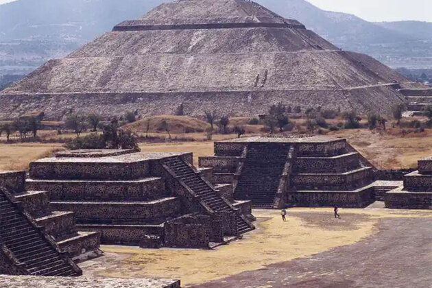 Gunman kills Canadian tourist, injures several at Mexico's Teotihuacan Pyramids: Reports