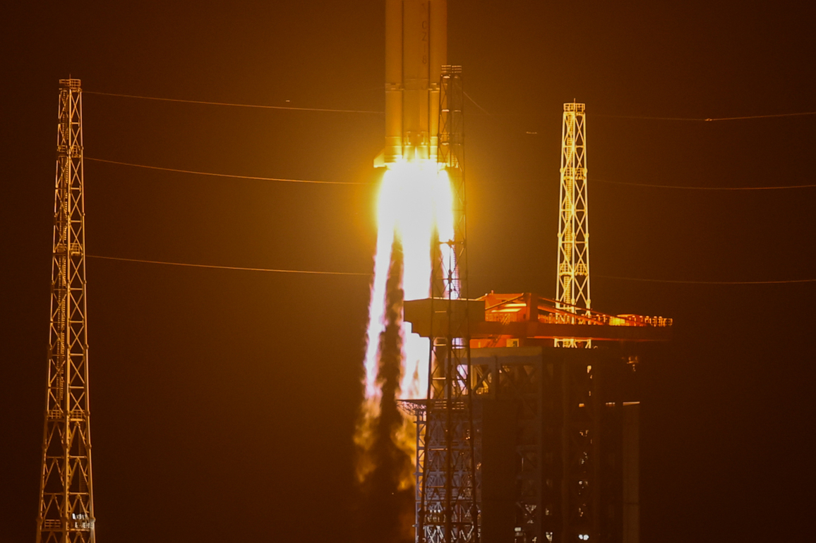 (EyesOnSci) CHINA-HAINAN-WENCHANG-SATELLITE GROUP-LAUNCH (CN)