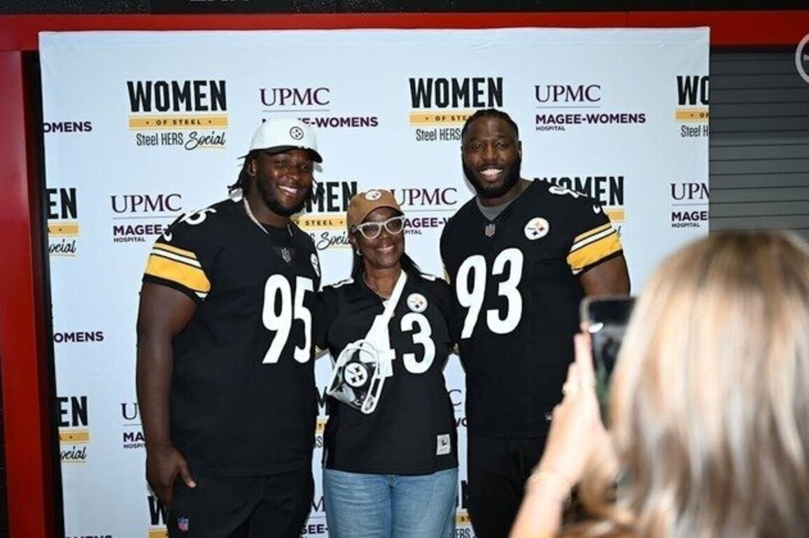 A night to celebrate female Steelers fans