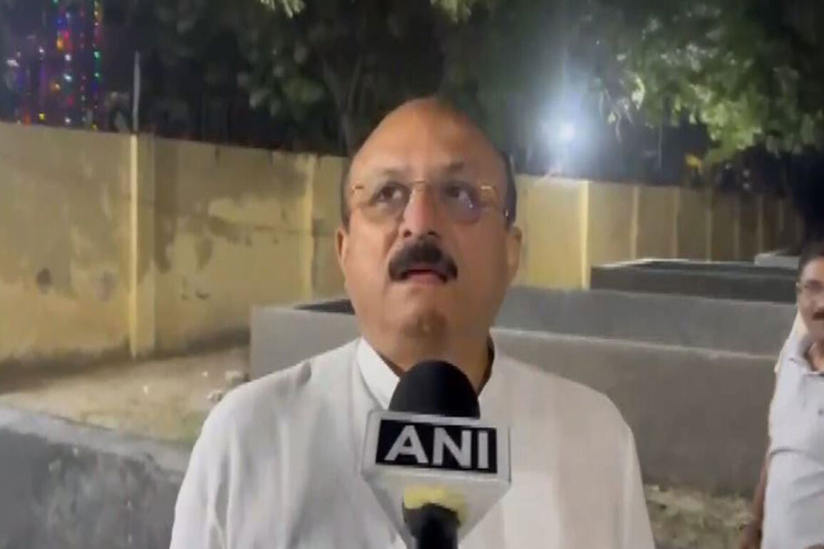 Delhi Minister Ashish Sood inspects Chhath Ghat in Mahavir Enclave ahead of Chhath Mahaparv