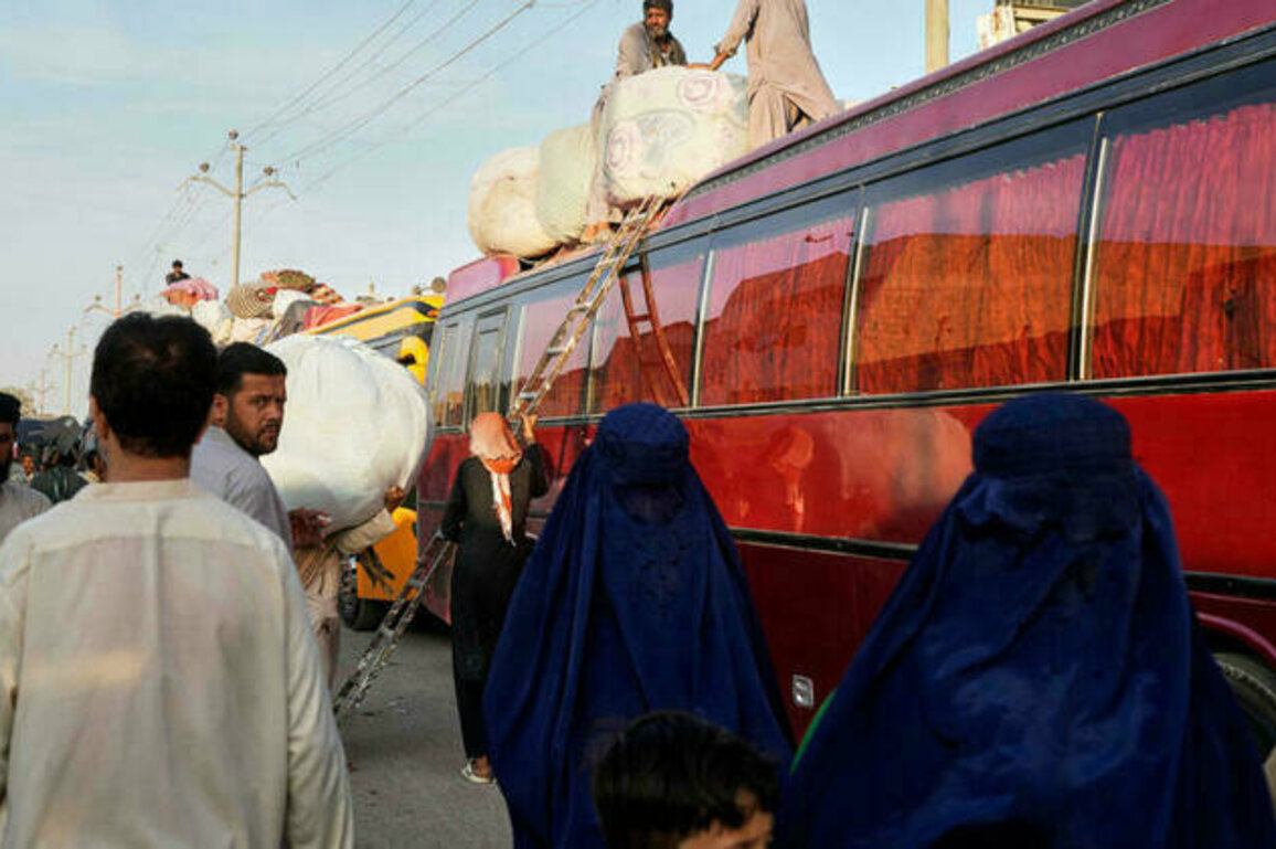 Scores die in bus crash carrying Afghan migrants returning home