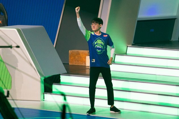 Excelsior sign 2019 OWL Rookie of the Year Haksal