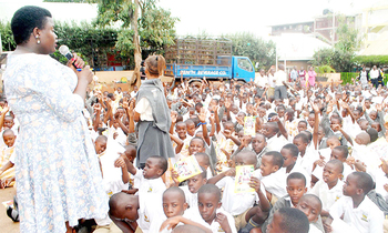 Omukung'aanya w'akakatabo ka Toto akafulumira mu New Vision, Barbara Nyamwiza Omukung'aanya w'akakatabo ka Toto akafulumira mu New Vision, Barbara Nyamwiza