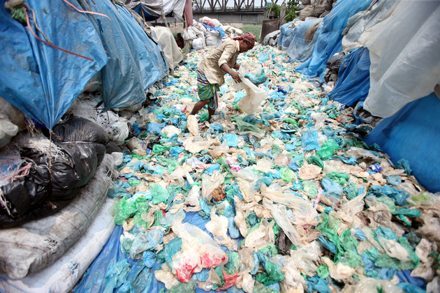 BANGLADESH-DHAKA-RECYCLABLE PLASTIC PRODUCTS