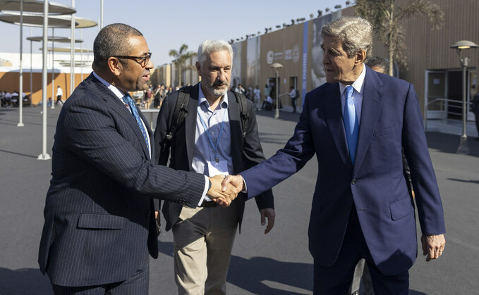 UK Foreign Secretary James Cleveley meets US Climate Envoy John Kerry at COP27 | Credit: UK Government, Flickr