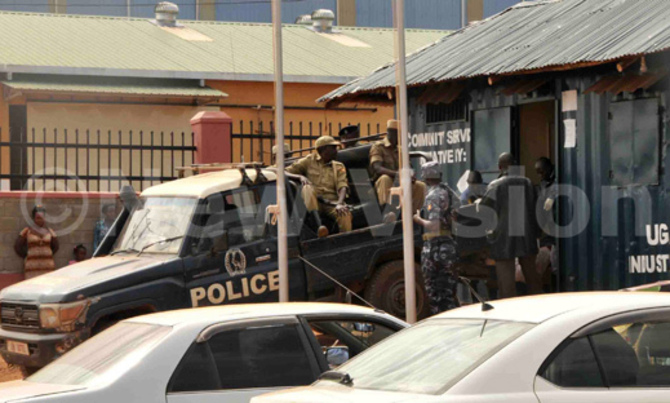 Panic as suspect dies in Police cell Panic as suspect dies in Police cell