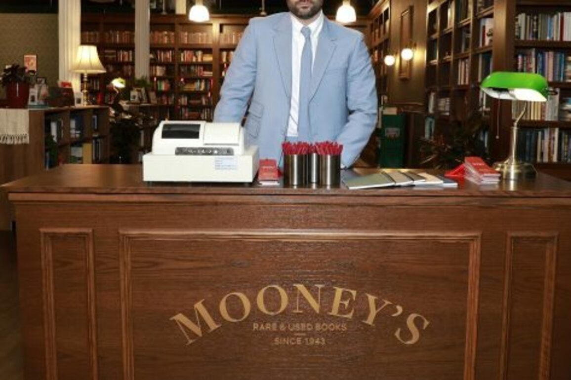 Netflix Books a Killer You Marketing Stunt With Penn Badgley