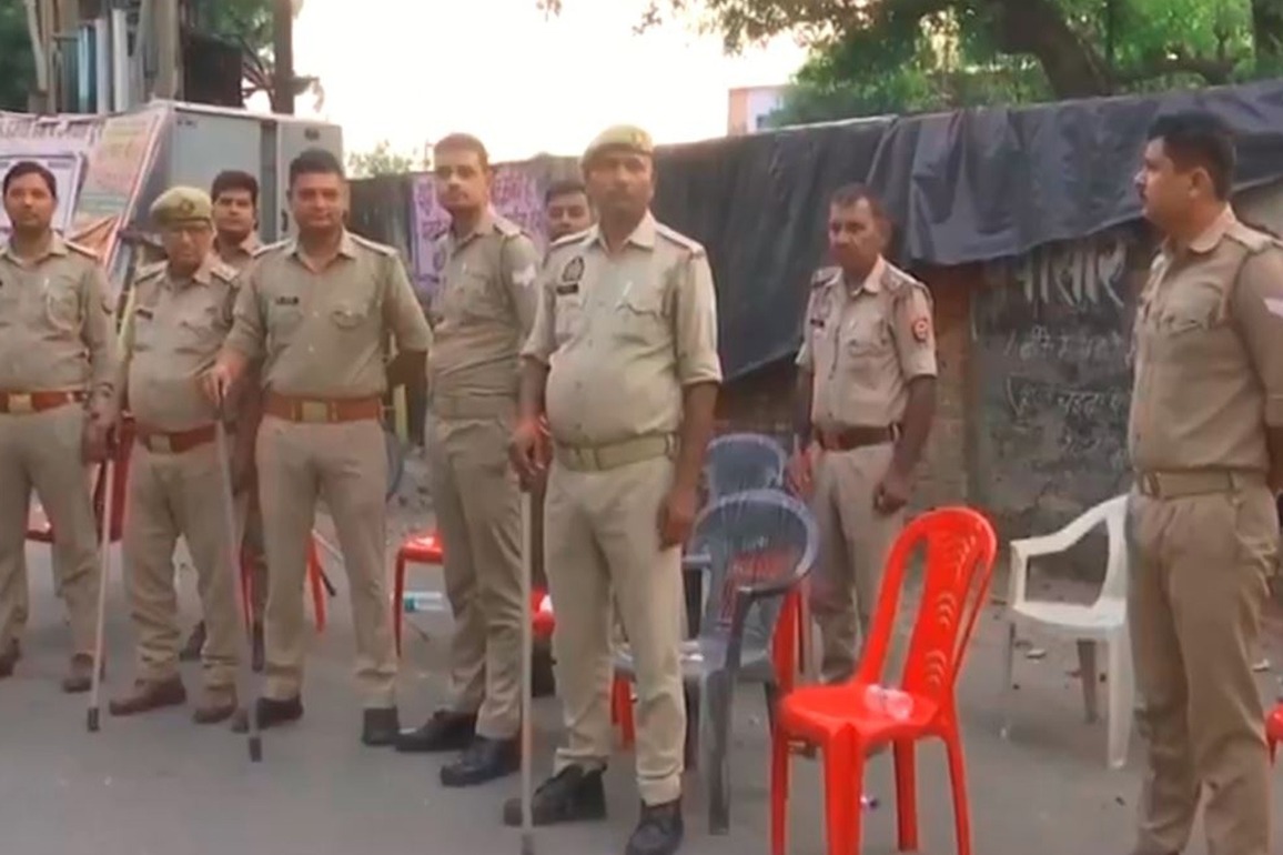 Uttar Pradesh: Four terror suspects planning to form "Mujahideen Army" arrested