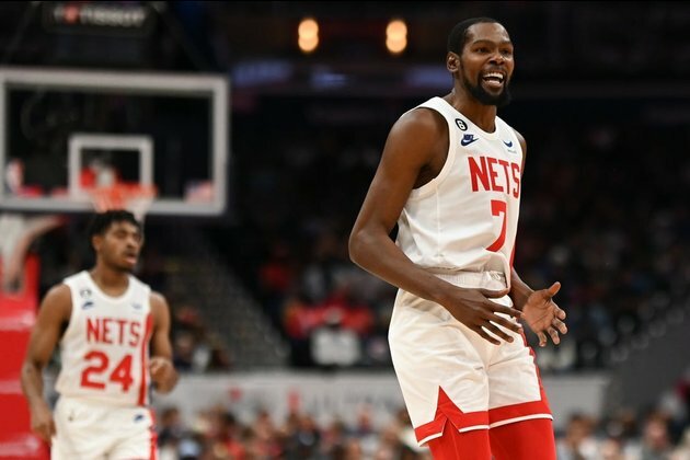 Kevin Durant hopes to buy small part of Commanders